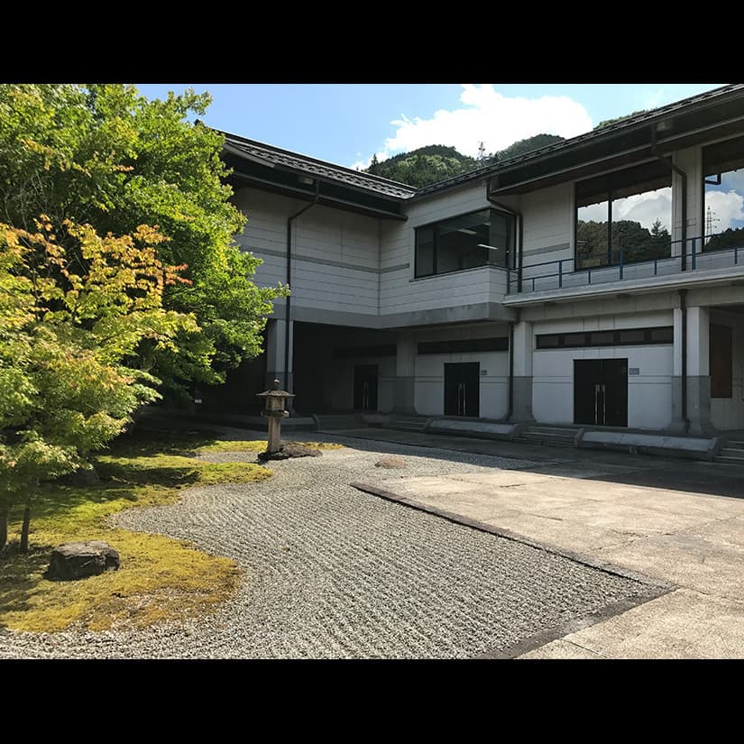 立原位貫　inukitachihara